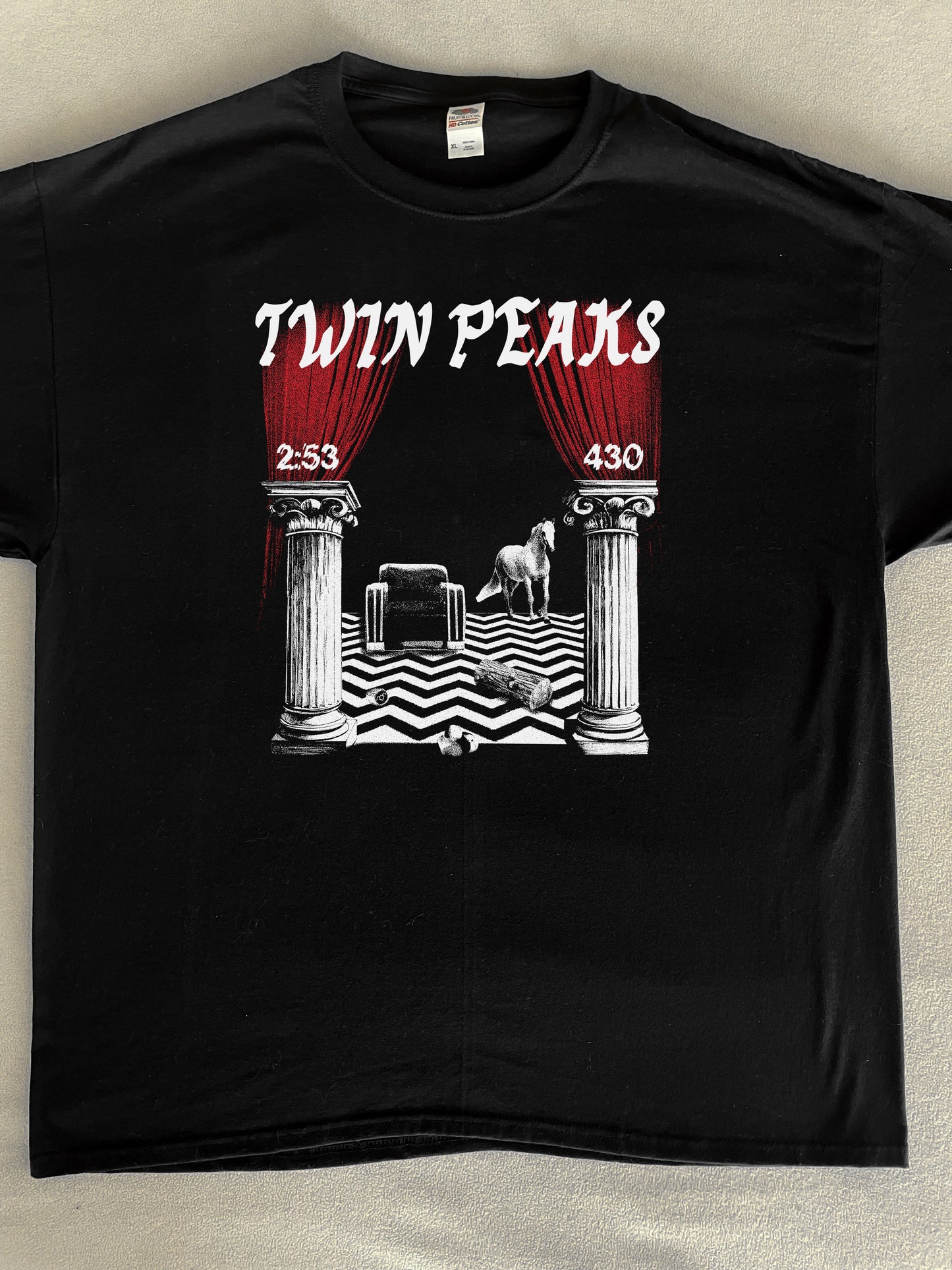Twin Peaks Black Lodge T-Shirt (Gildan Softstlye Unisex Cotton Shirt)